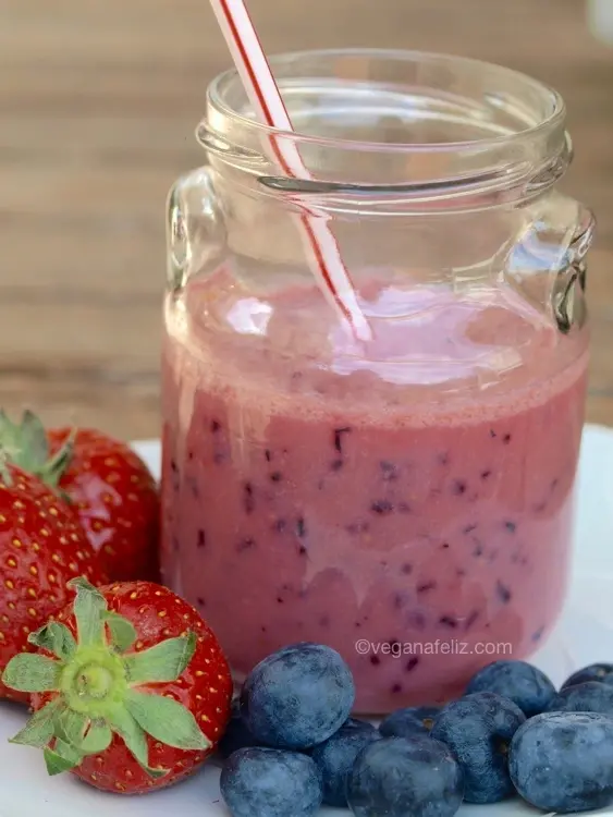 Smoothie de Fresas y Arándanos