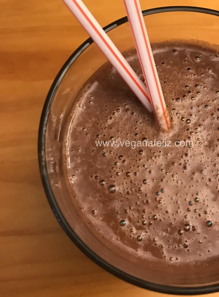 Batido especiado de aguacate y cacao
