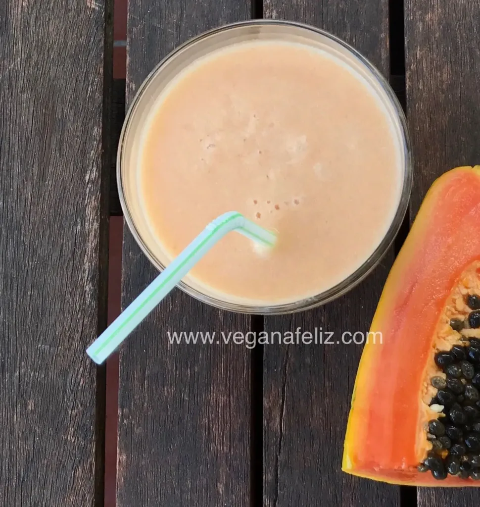 Smoothie Papaya Piña y Coco